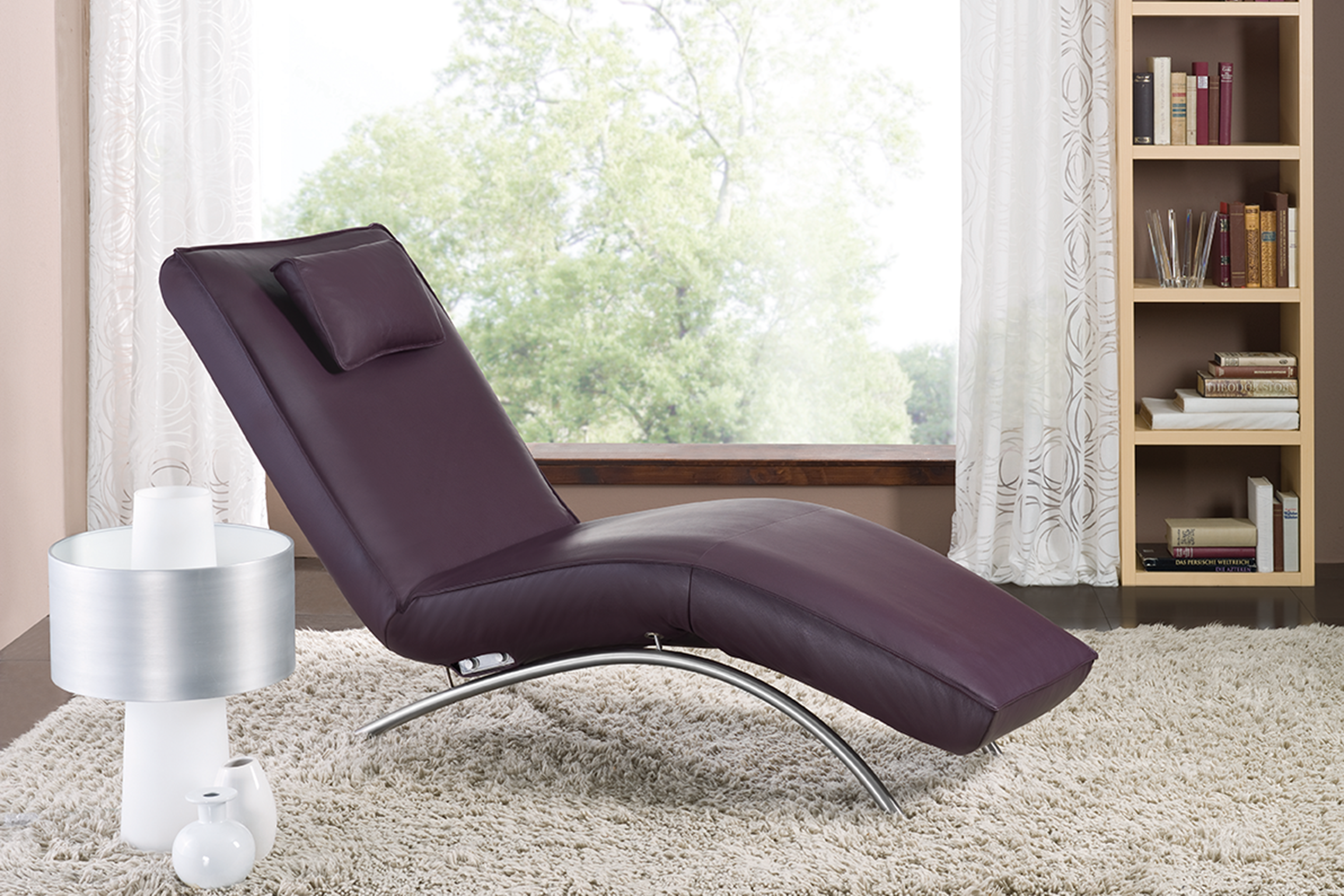 JONAS Electric Chaise Lounge in Leather By Koinor