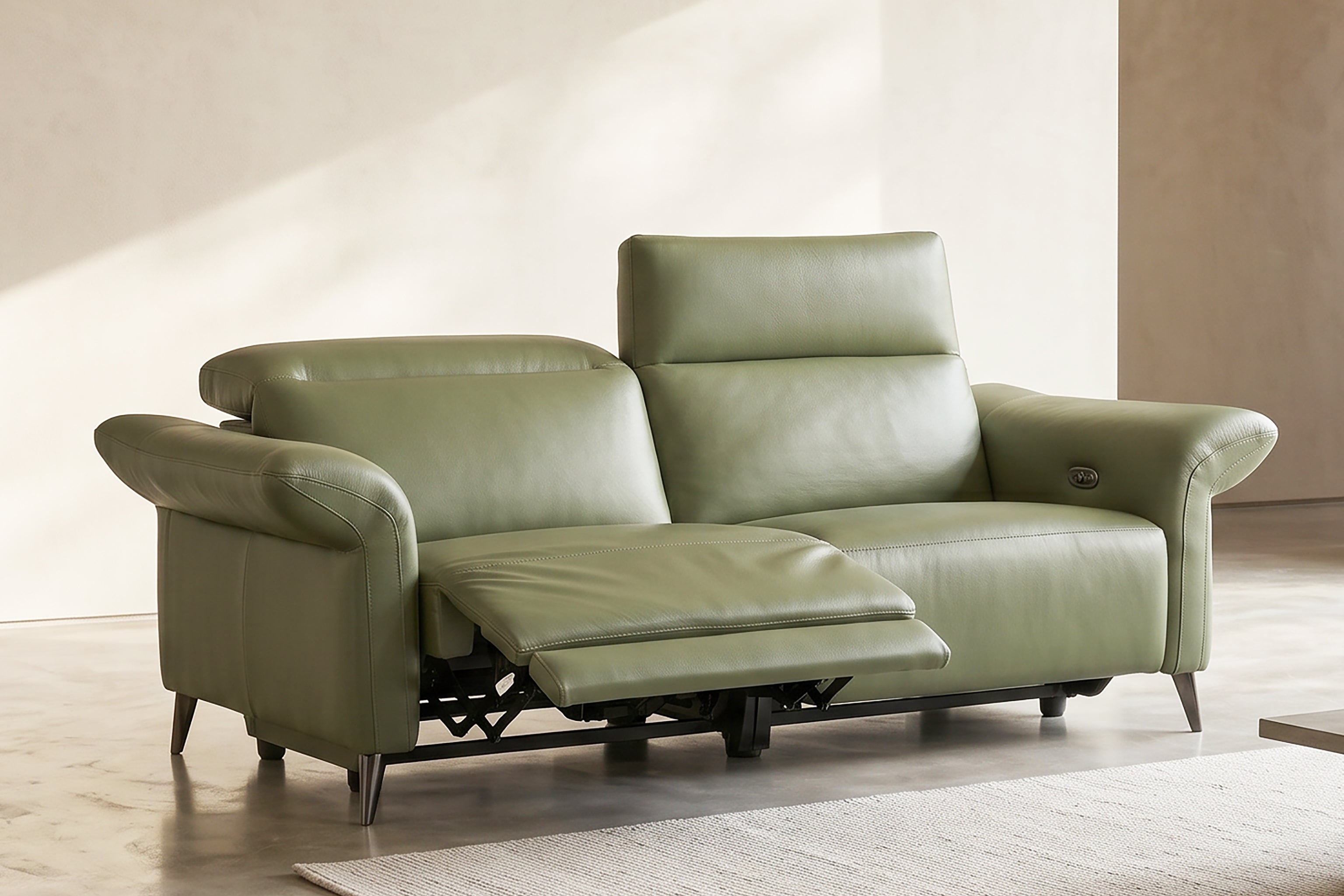 MARIETTE 2.5 Seater Power Incliner Sofa in Leather by Castilla