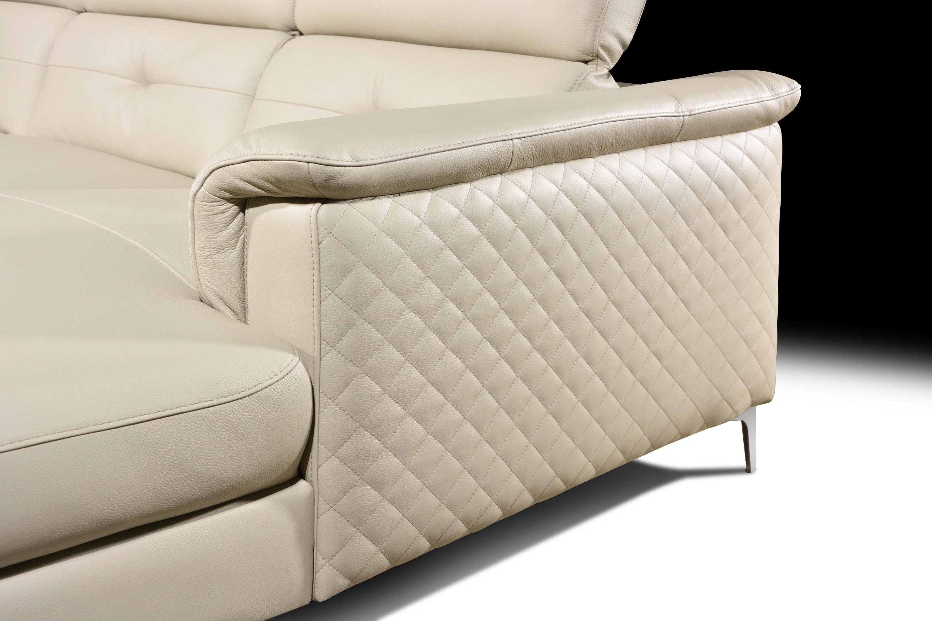 ARLES L-Shaped Sofa in Leather by Castilla