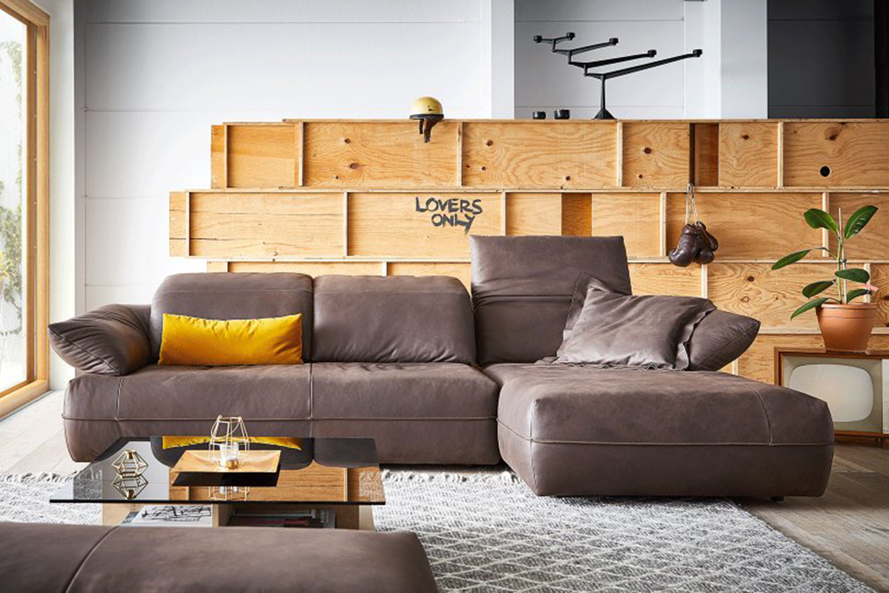 Sectional Sofa in Leather | AVIVO by Koinor