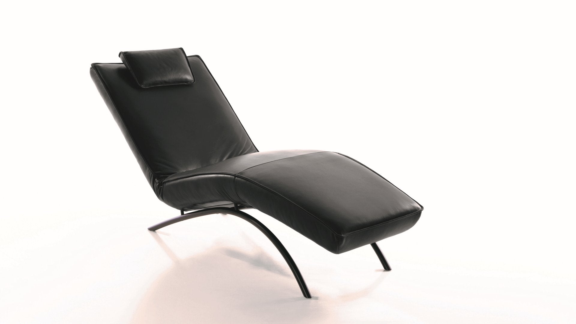 JONAS Electric Chaise Lounge in Leather By Koinor